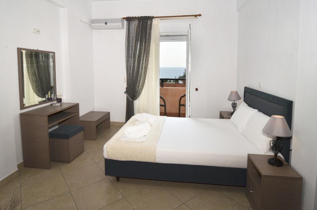 Inanthi Appartement Potos Buitenkant foto