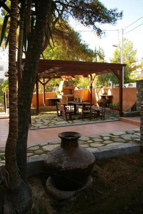 Inanthi Appartement Potos Buitenkant foto